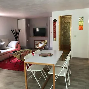 https://charmant-appartement-en-rez-de-villa-a-vence.fr-provencehotel.com